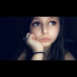 Meet your Posher, Hailey